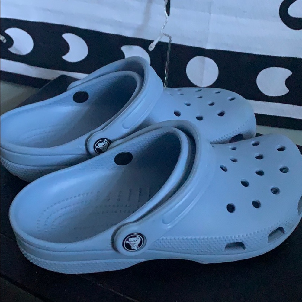 blue crocs